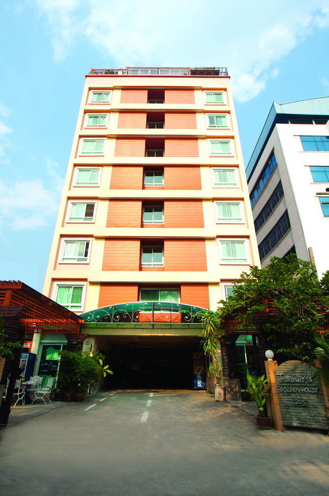 Golden House @ On-Nut Station Motel Banguecoque Exterior foto
