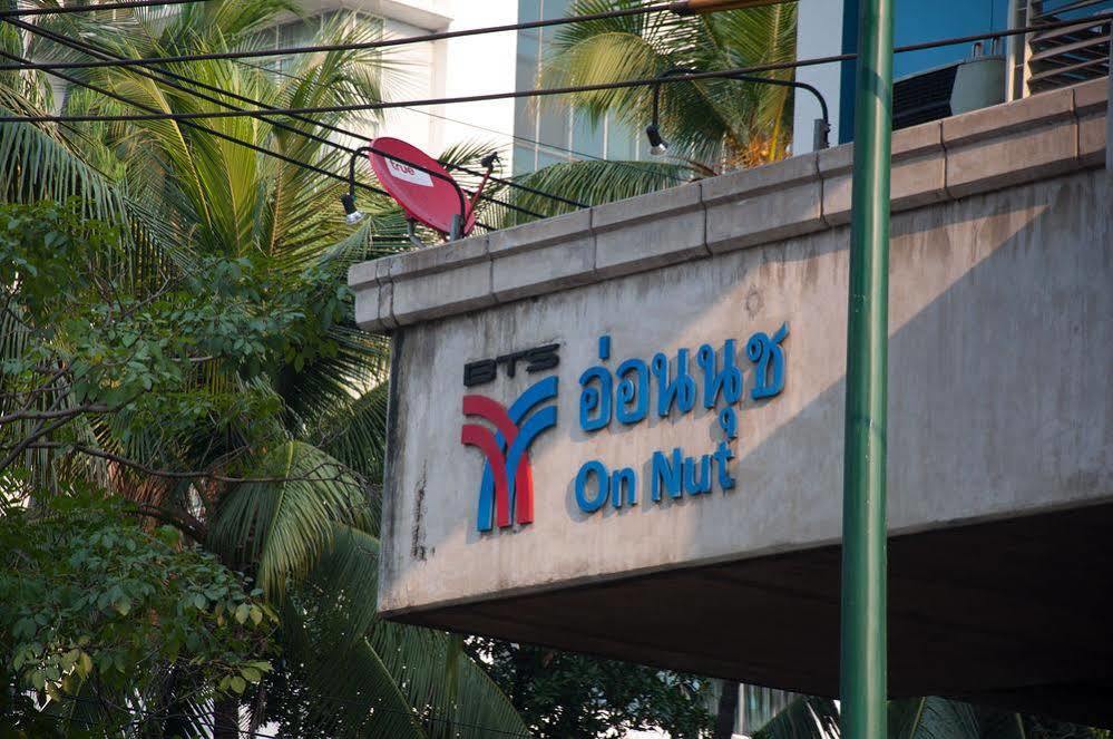 Golden House @ On-Nut Station Motel Banguecoque Exterior foto